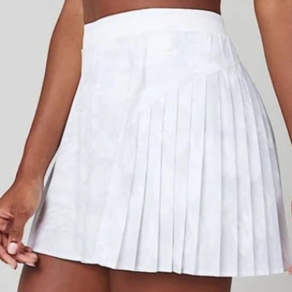 NWT SPANX Get Moving Pleated Skort, Small in White